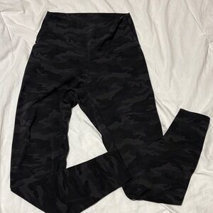 Colorfulkoala Black Camouflage Leggings